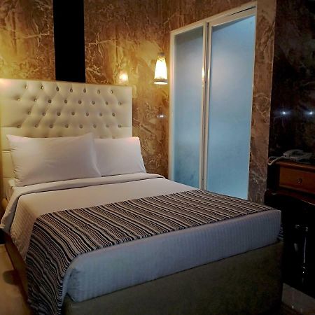 Belgian Suites Manila Esterno foto