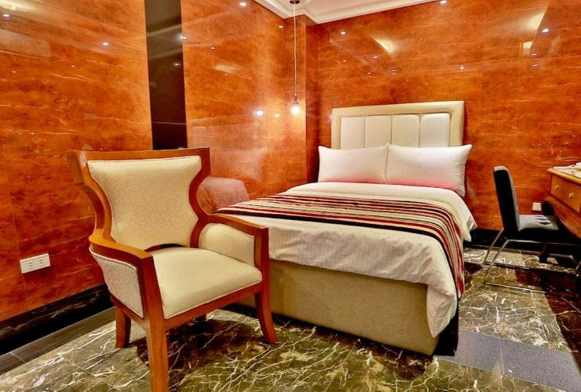 Belgian Suites Manila Esterno foto