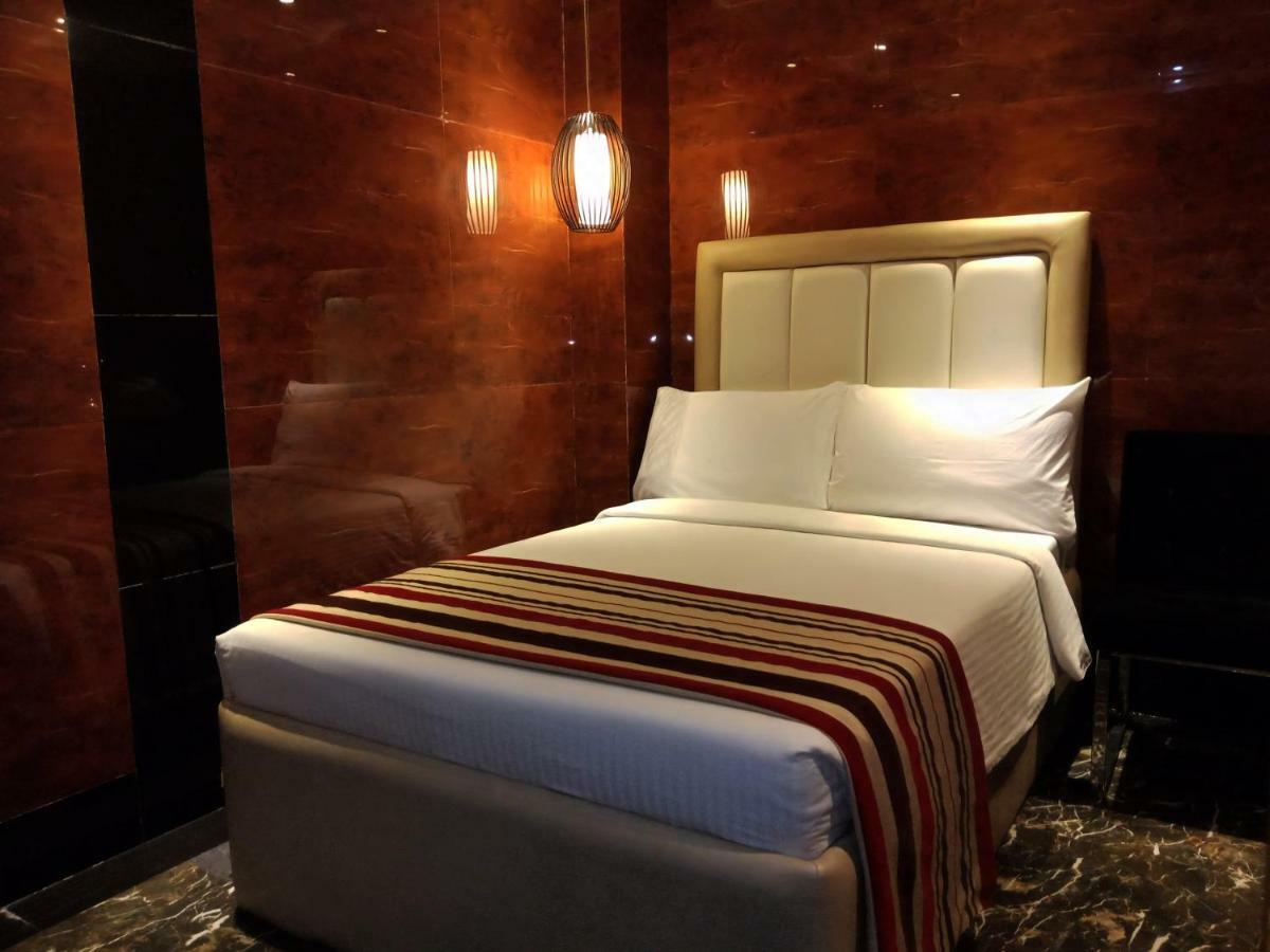 Belgian Suites Manila Esterno foto